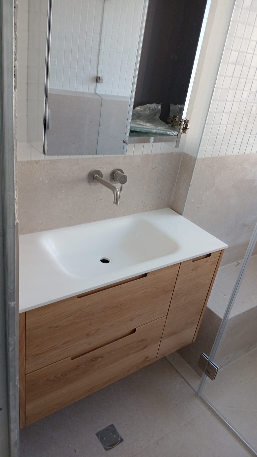 ארון אמבטיה טרבליסי