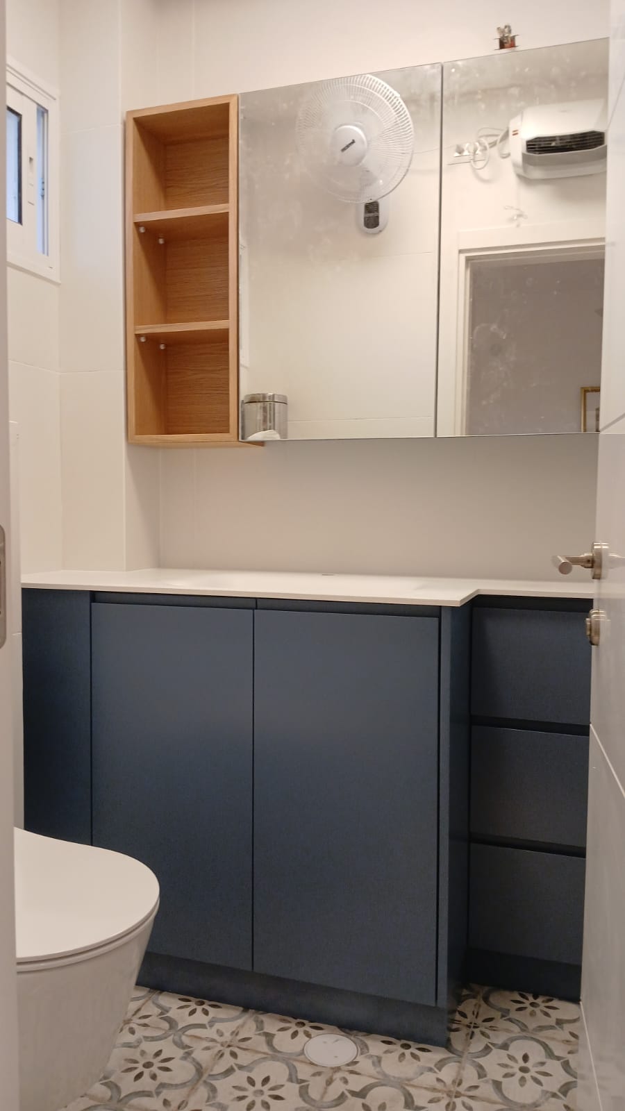 ארון אמבטיה זיו