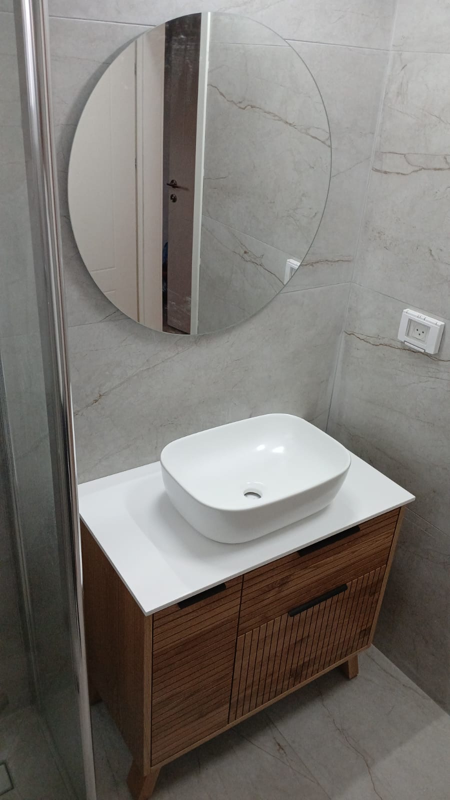 ארון אמבטיה מנדל