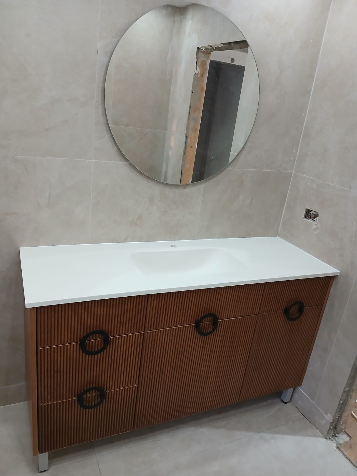 ארון אמבטיה דני