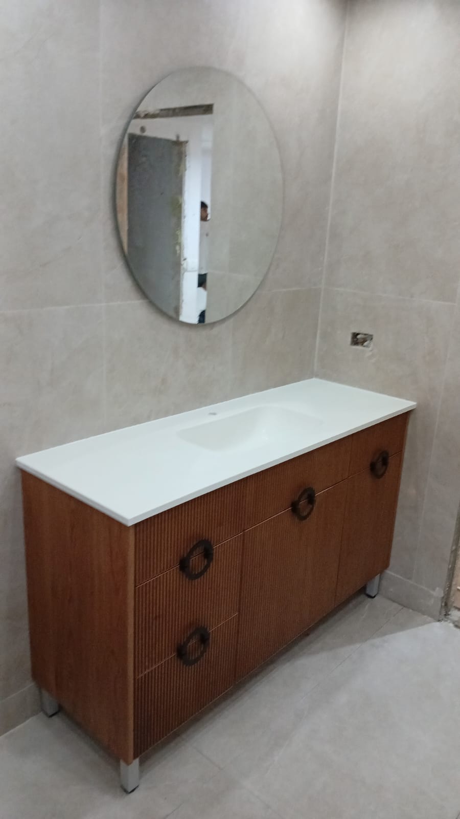 ארון אמבטיה דני