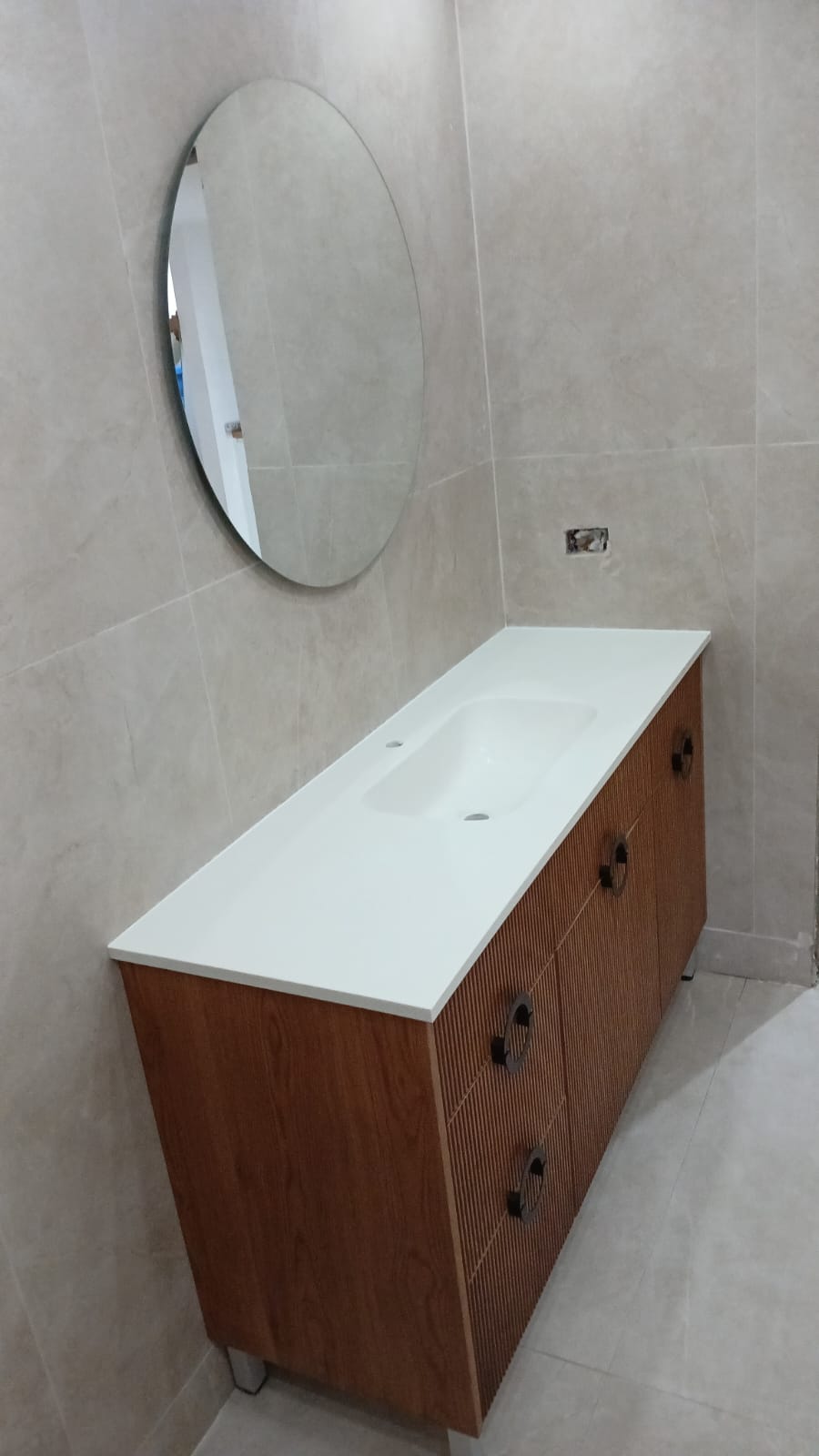 ארון אמבטיה דני