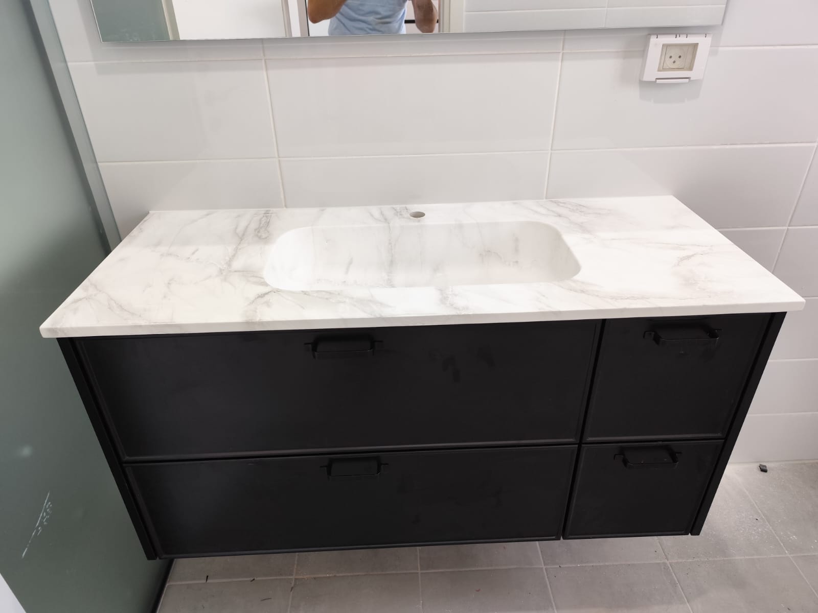 ארון אמבטיה יובל