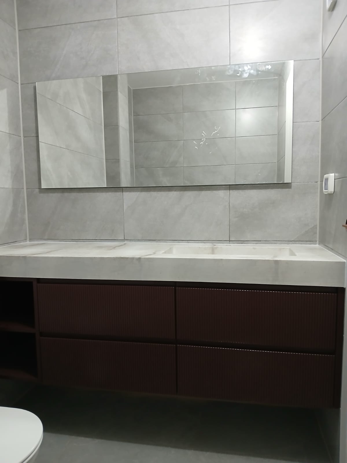 ארון אמבטיה גלירה שיר