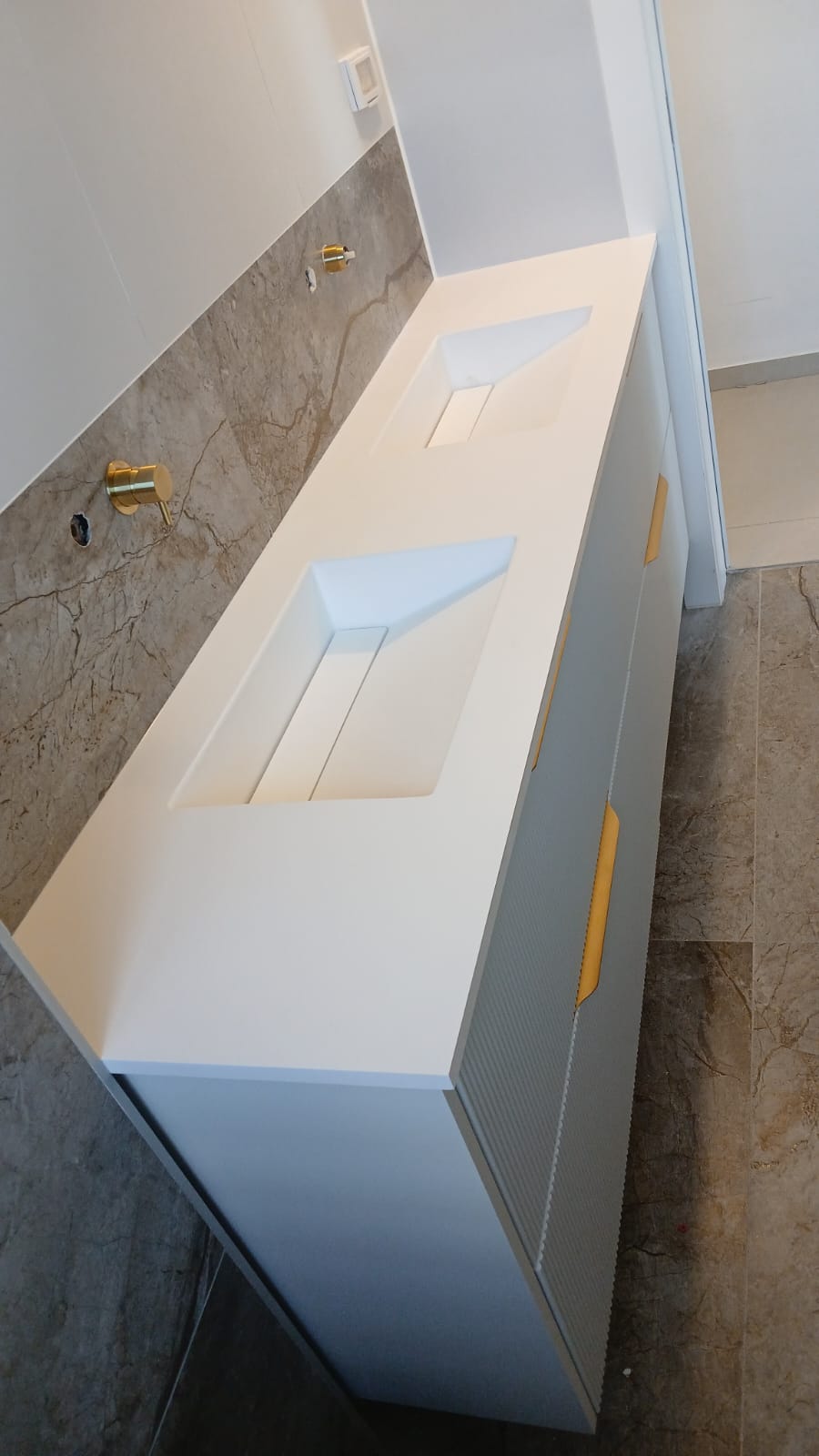 ארון אמבטיה ביאנקה