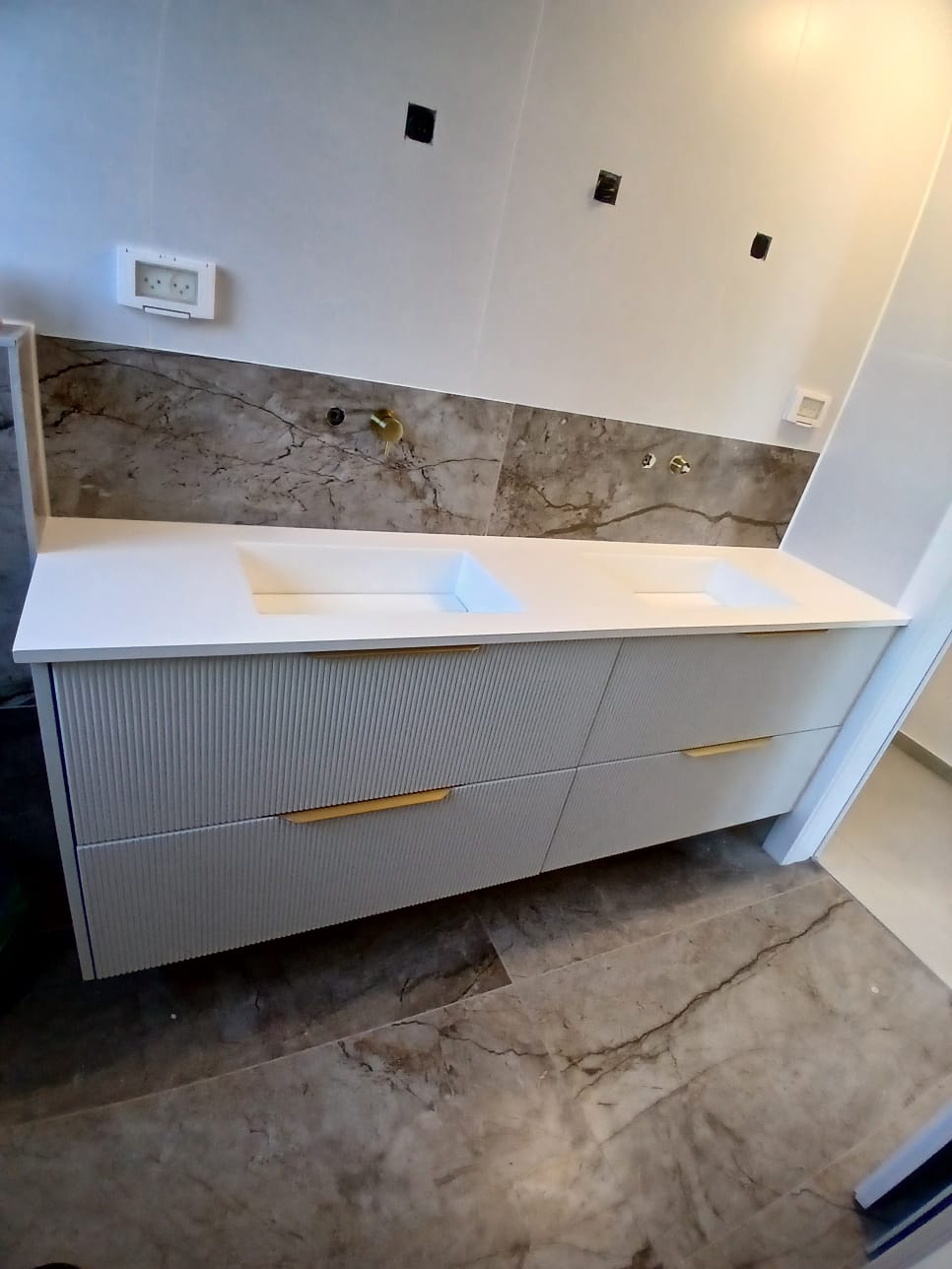 ארון אמבטיה ביאנקה