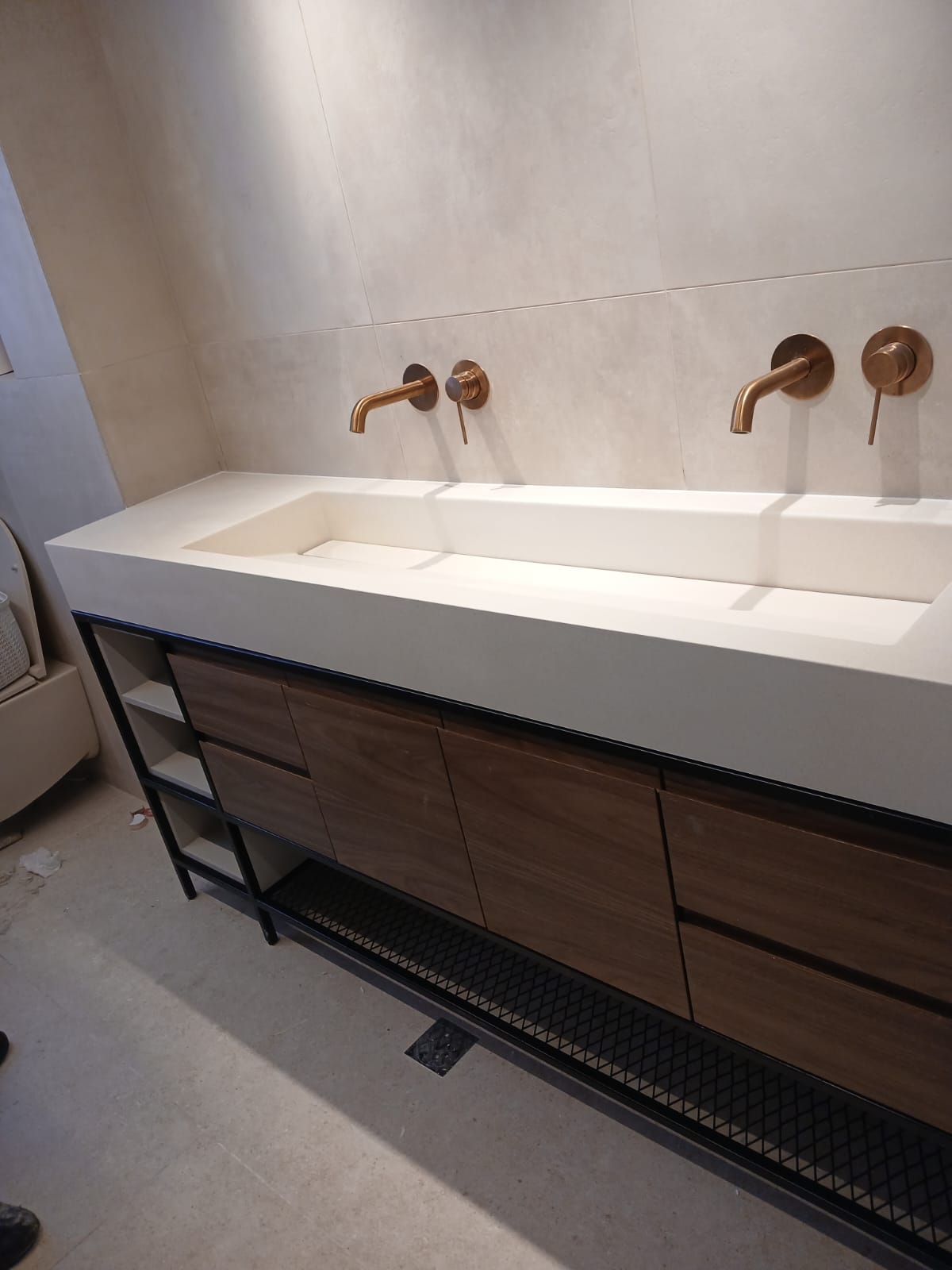 ארון אמבטיה ממבה