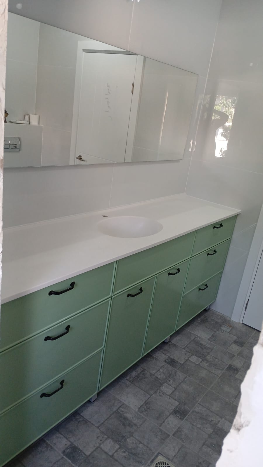 ארון אמבטיה אלנה