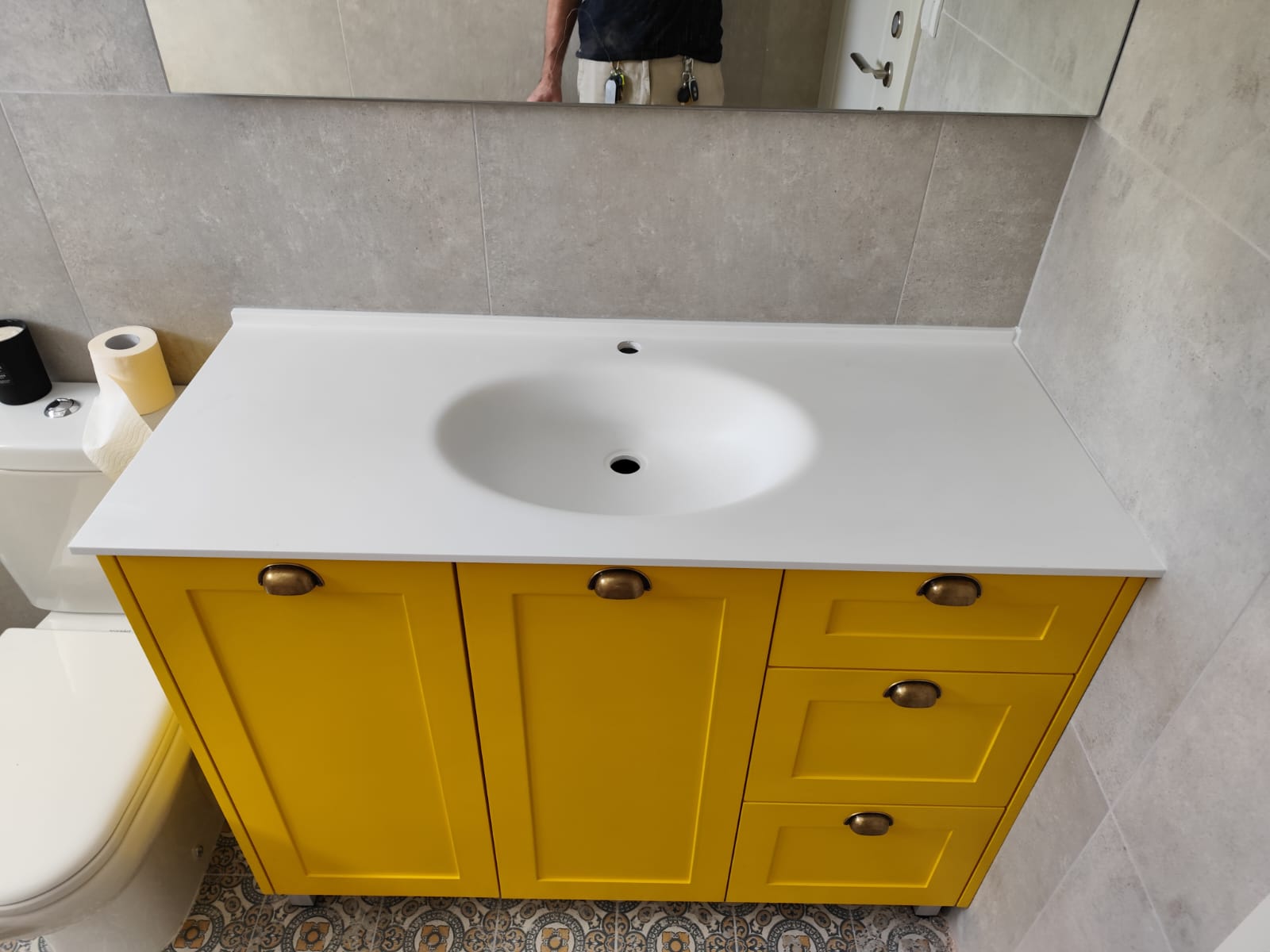 ארון אמבטיה סאן