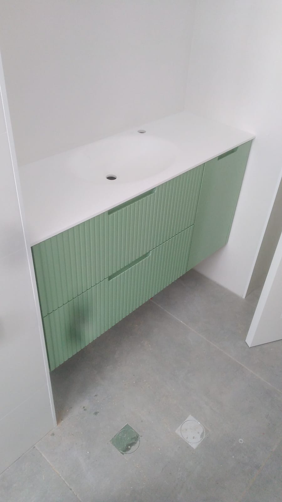 ארון אמבטיה דנה