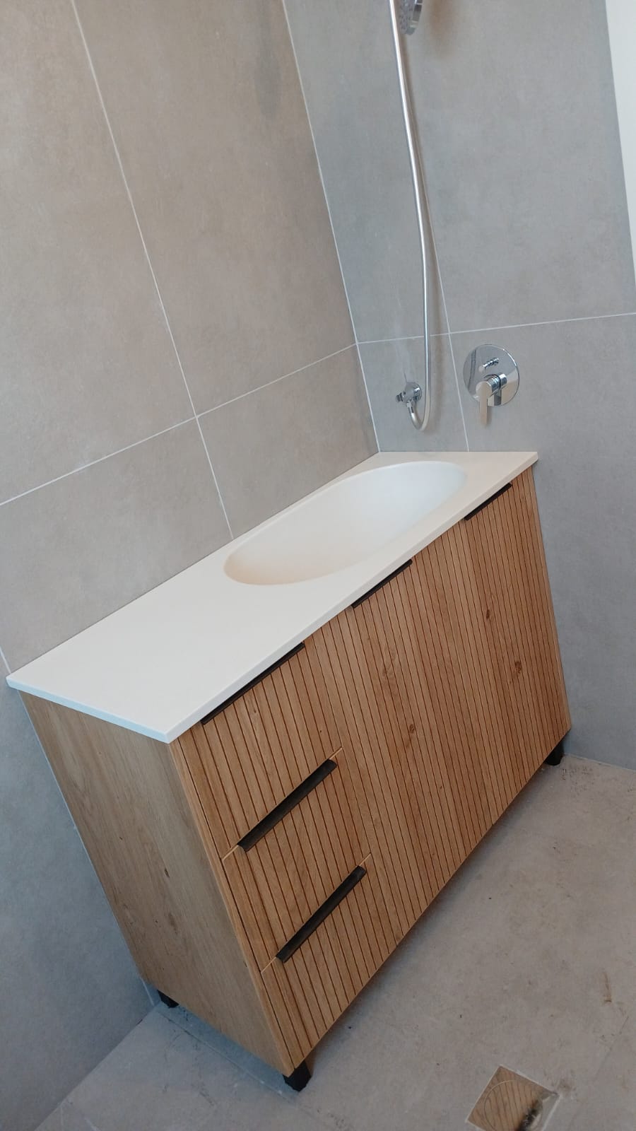 ארון אמבטיה ציריך