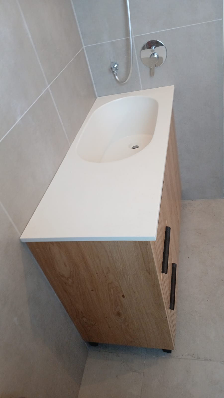 ארון אמבטיה ציריך