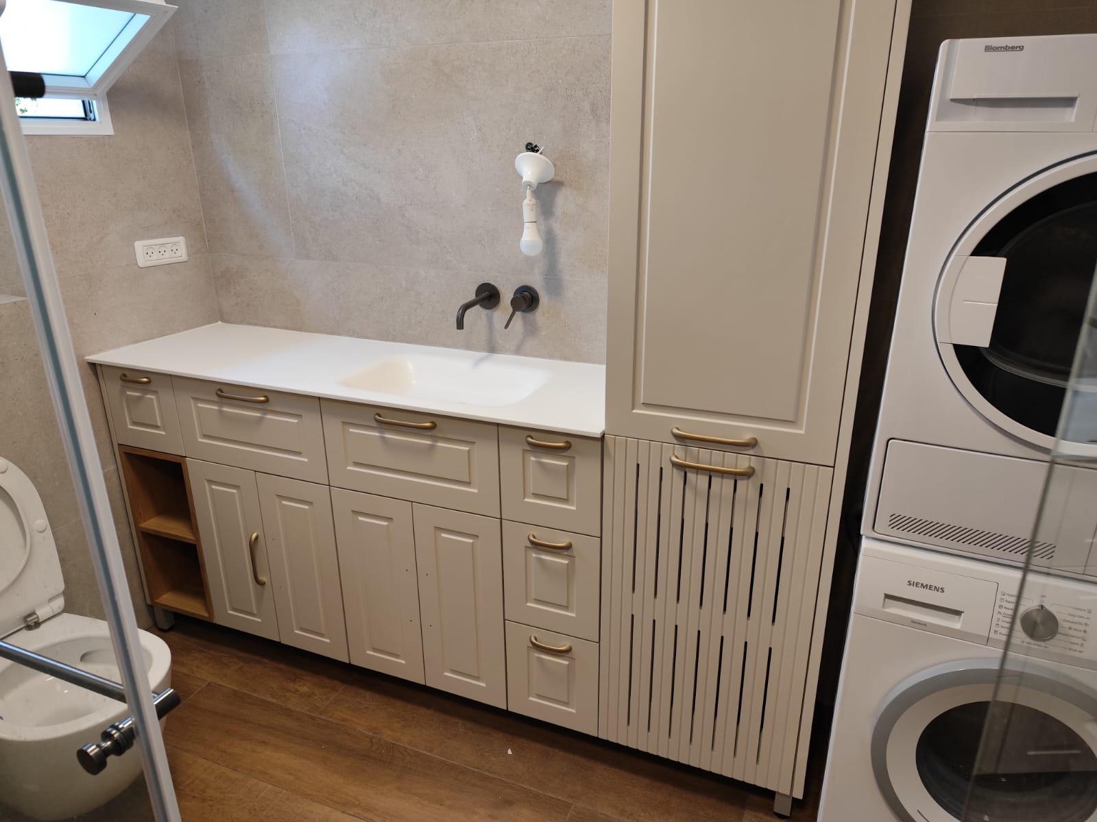 ארון אמבטיה פרינקלברי