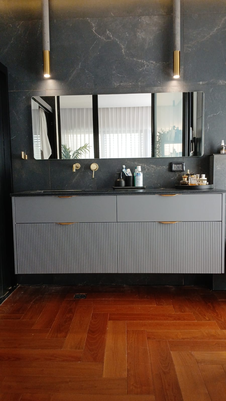 Grey Night ארונות אמבטיה