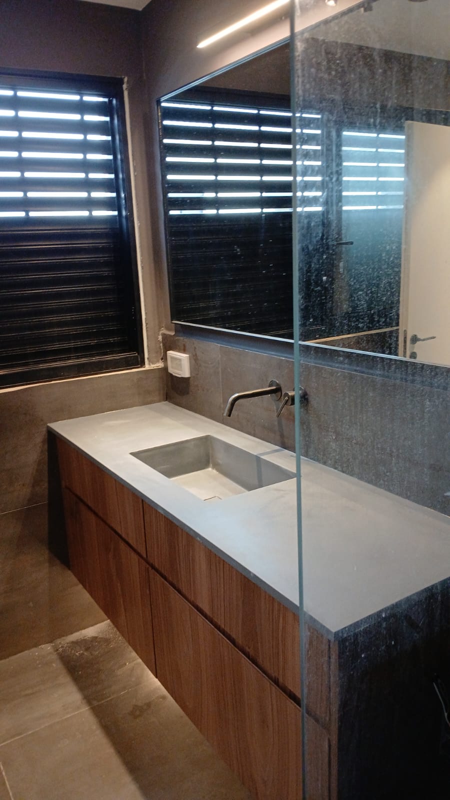 Grey ארונות אמבטיה