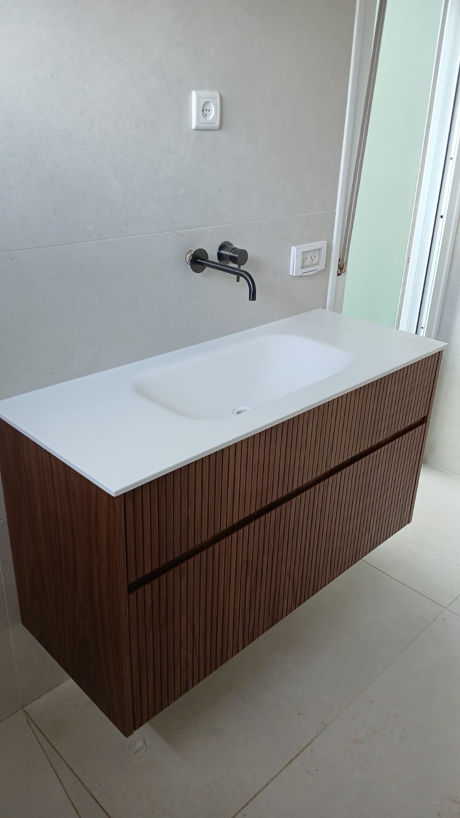 ארונות אמבטיה WOOD