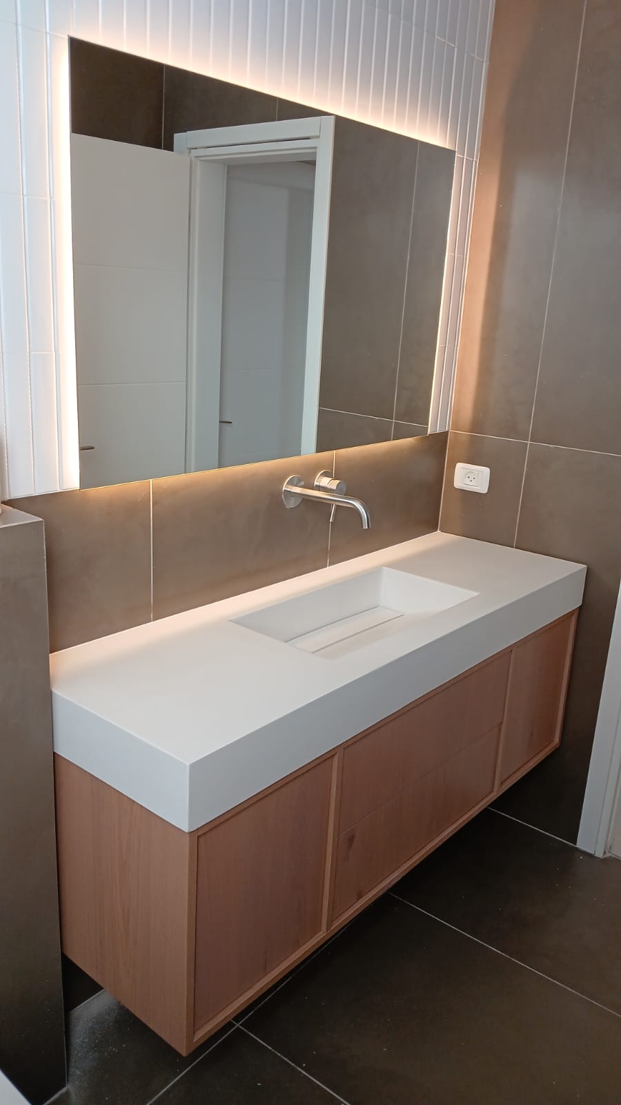 ארונות אמבטיה GOLD